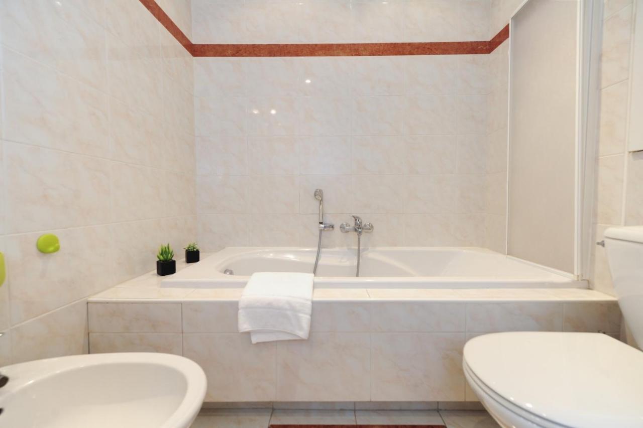 Le Savoy Palace - Five Stars Holiday House นีซ ภายนอก รูปภาพ